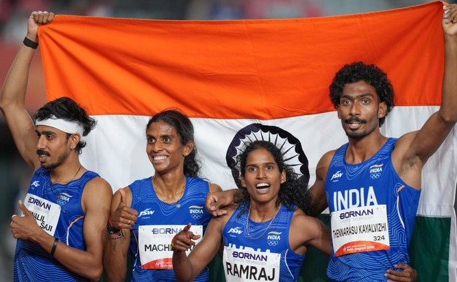 India Bags Silver in Mixed 4x400m Relay at Asian Games